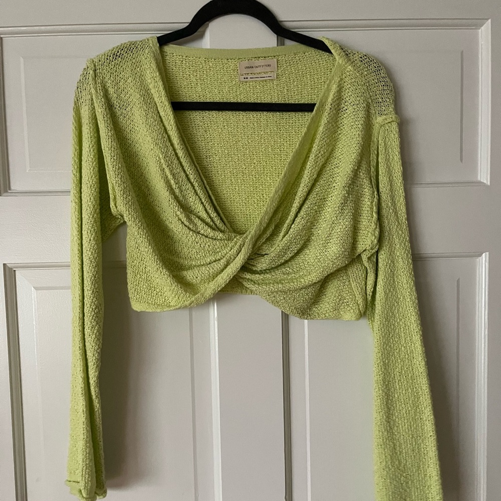 URBAN OUTFITTERS cropped sweater